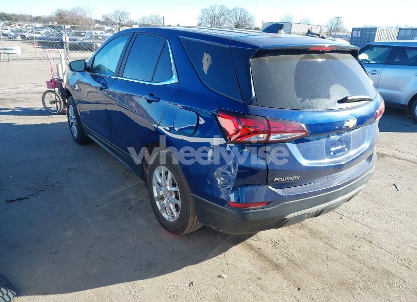 Photo 3 of 2022 Chevrolet Equinox FWD 2FL (VIN 3GNAXJEV7NL132619)