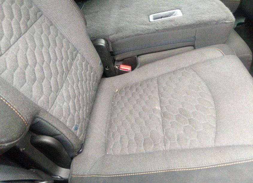 Photo 8 of 2018 Chevrolet Equinox LT (VIN 3GNAXJEV8JL126807)