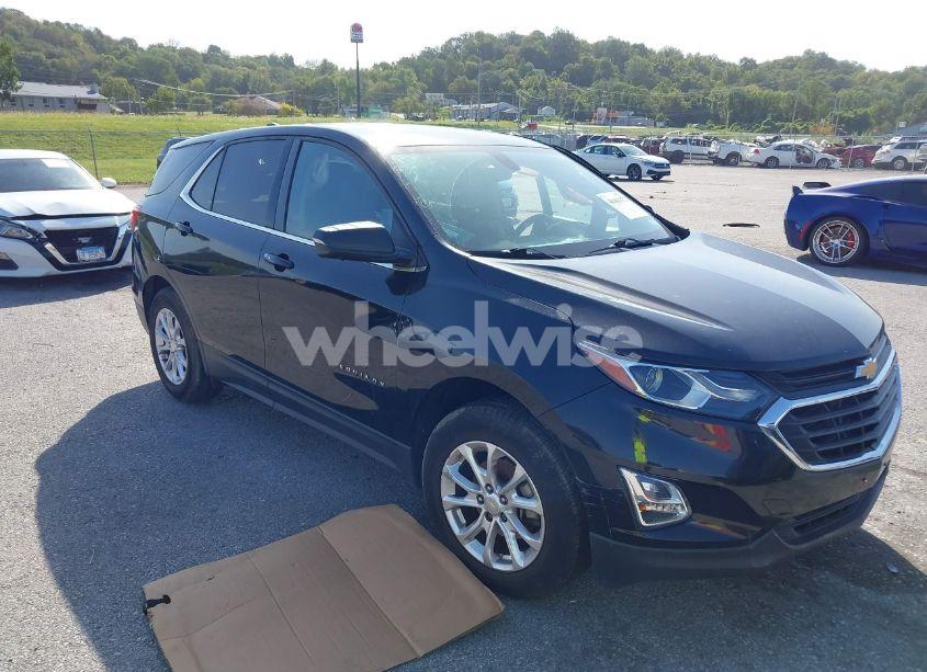 2018 Chevrolet Equinox LT (VIN 3GNAXJEV8JL128847) main photo