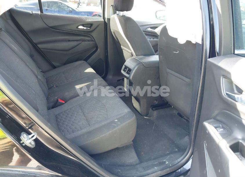 Photo 8 of 2018 Chevrolet Equinox LT (VIN 3GNAXJEV8JL128847)