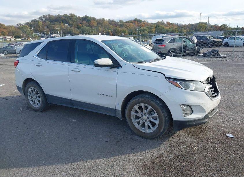 2018 Chevrolet Equinox LT (VIN 3GNAXJEV8JL409837) main photo