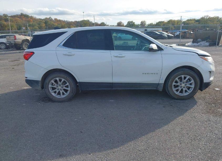 Photo 13 of 2018 Chevrolet Equinox LT (VIN 3GNAXJEV8JL409837)