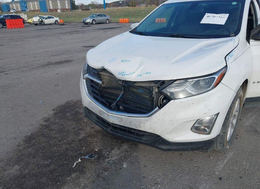 Photo 6 of 2018 Chevrolet Equinox LT (VIN 3GNAXJEV8JL409837)