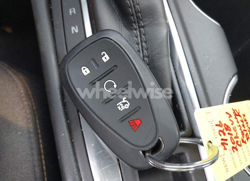 Photo 11 of 2018 Chevrolet Equinox LT (VIN 3GNAXJEV8JS500886)