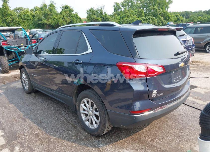 Photo 3 of 2018 Chevrolet Equinox LT (VIN 3GNAXJEV8JS500886)