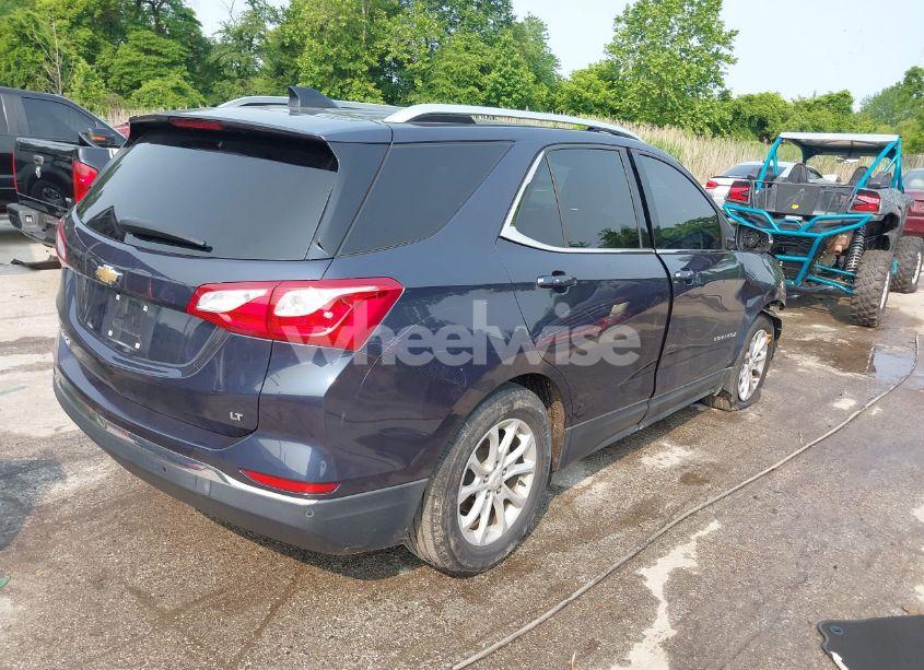 Photo 4 of 2018 Chevrolet Equinox LT (VIN 3GNAXJEV8JS500886)