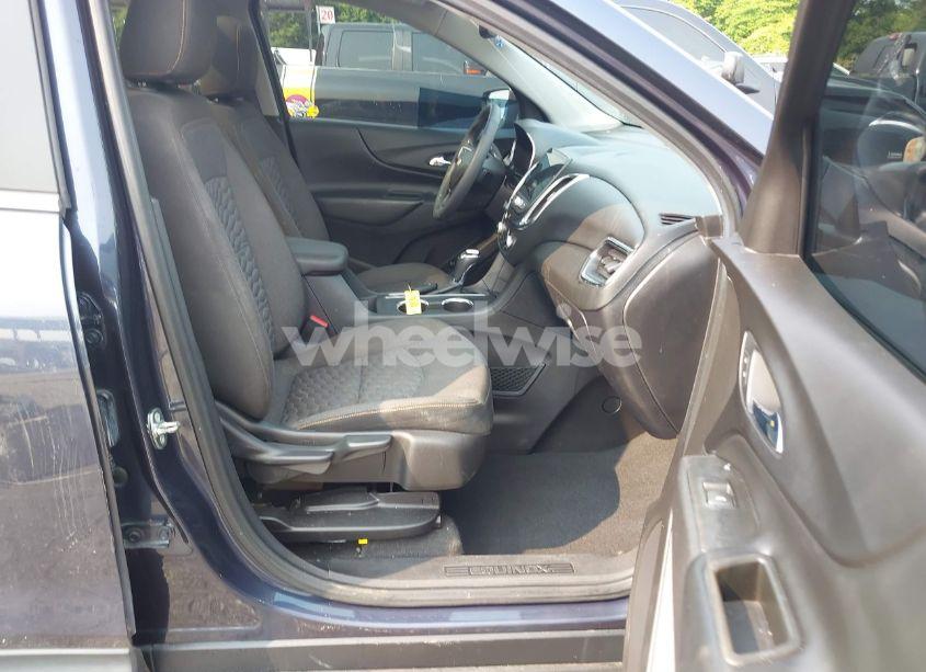 Photo 5 of 2018 Chevrolet Equinox LT (VIN 3GNAXJEV8JS500886)