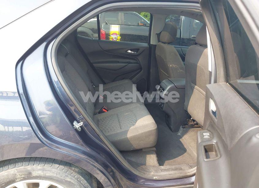 Photo 8 of 2018 Chevrolet Equinox LT (VIN 3GNAXJEV8JS500886)