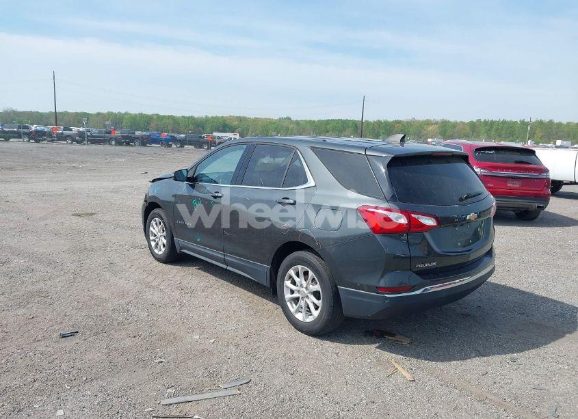 Photo 3 of 2018 Chevrolet Equinox LT (VIN 3GNAXJEV8JS504338)
