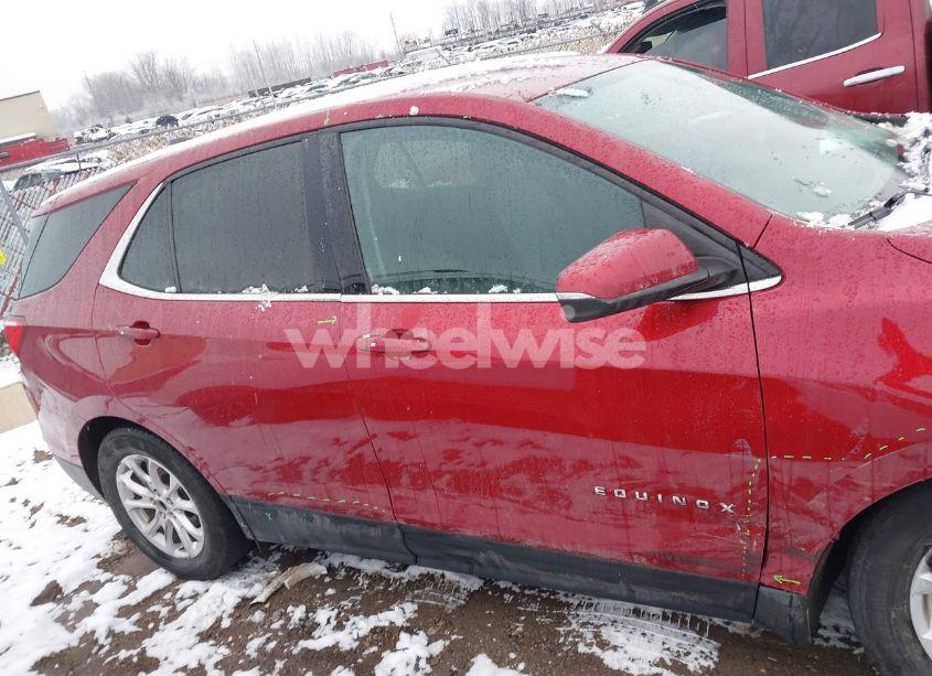 Photo 13 of 2018 Chevrolet Equinox LT (VIN 3GNAXJEV8JS507711)