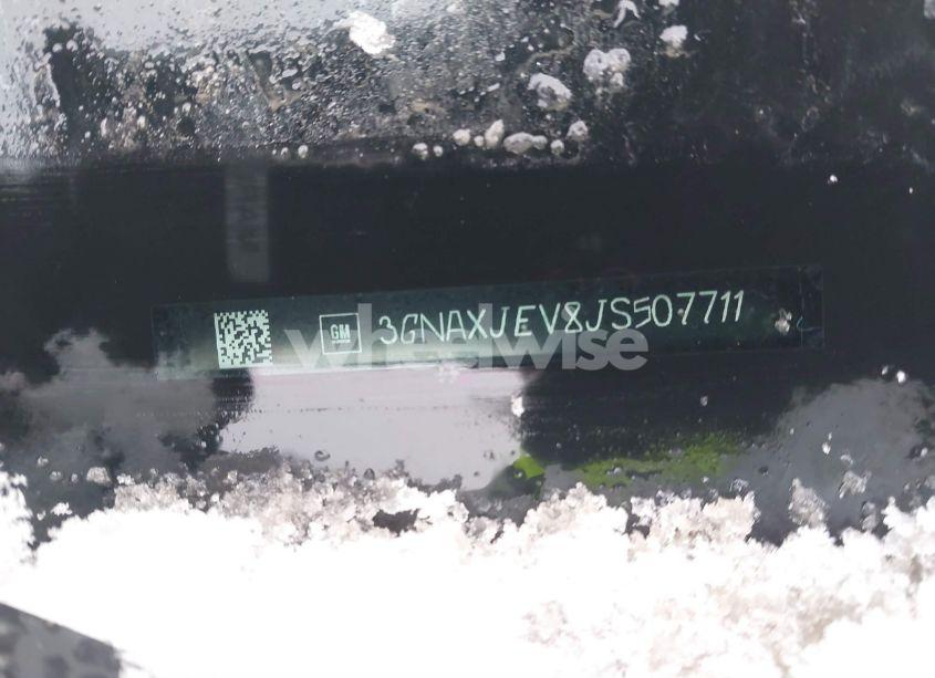 Photo 9 of 2018 Chevrolet Equinox LT (VIN 3GNAXJEV8JS507711)