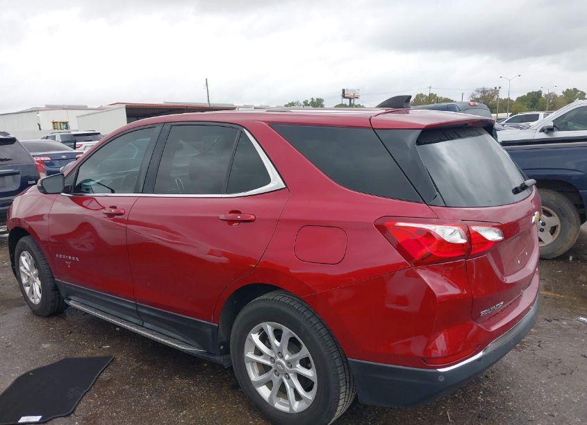 Photo 3 of 2018 Chevrolet Equinox LT (VIN 3GNAXJEV8JS531068)