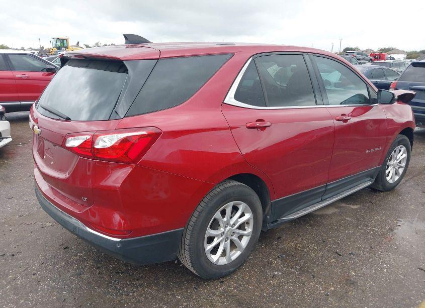 Photo 4 of 2018 Chevrolet Equinox LT (VIN 3GNAXJEV8JS531068)