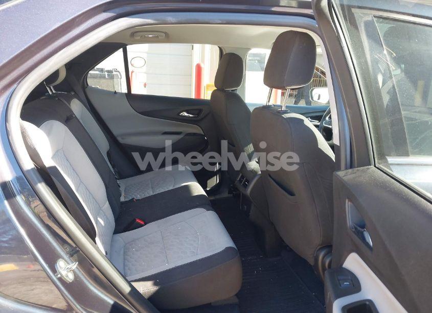 Photo 8 of 2018 Chevrolet Equinox LT (VIN 3GNAXJEV8JS542622)