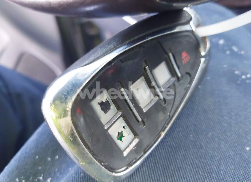 Photo 11 of 2018 Chevrolet Equinox LT (VIN 3GNAXJEV8JS551756)