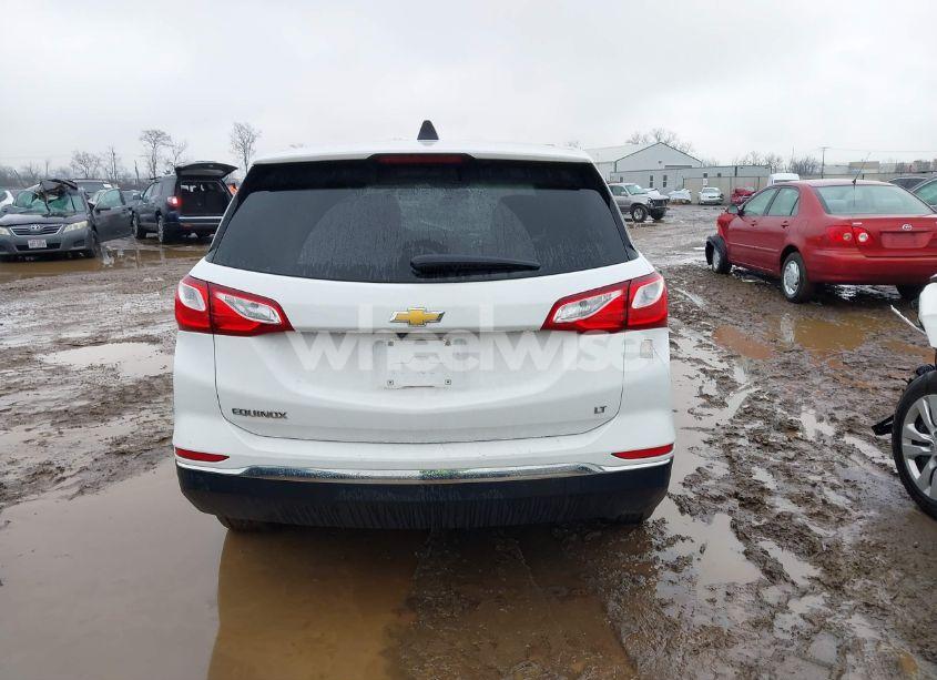 Photo 16 of 2018 Chevrolet Equinox LT (VIN 3GNAXJEV8JS557783)