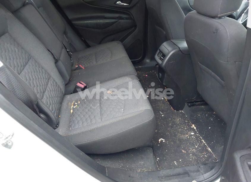 Photo 8 of 2018 Chevrolet Equinox LT (VIN 3GNAXJEV8JS557783)