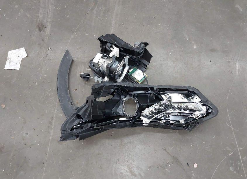 Photo 12 of 2018 Chevrolet Equinox LT (VIN 3GNAXJEV8JS560862)