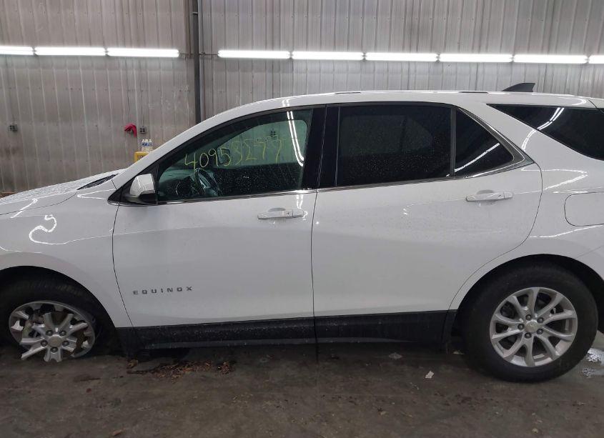 Photo 15 of 2018 Chevrolet Equinox LT (VIN 3GNAXJEV8JS560862)