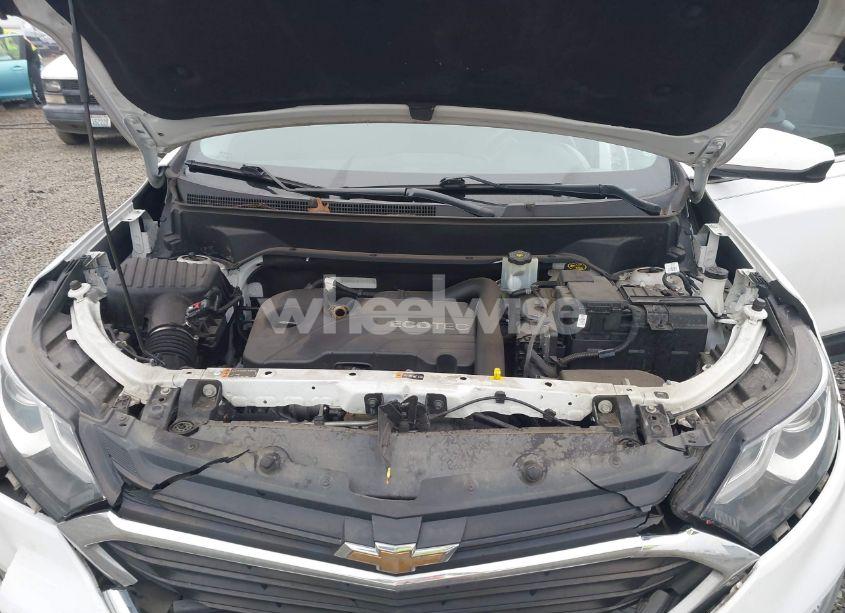 Photo 10 of 2018 Chevrolet Equinox LT (VIN 3GNAXJEV8JS575314)