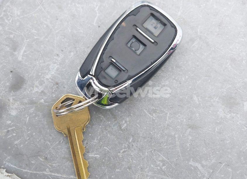 Photo 11 of 2018 Chevrolet Equinox LT (VIN 3GNAXJEV8JS575314)