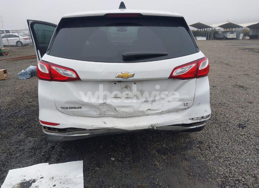 Photo 6 of 2018 Chevrolet Equinox LT (VIN 3GNAXJEV8JS575314)