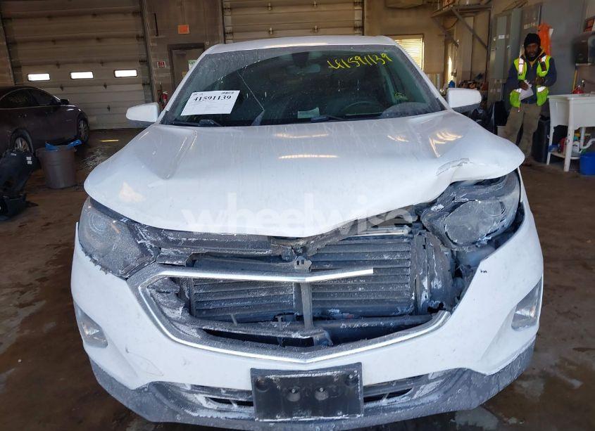 Photo 12 of 2018 Chevrolet Equinox LT (VIN 3GNAXJEV8JS582327)