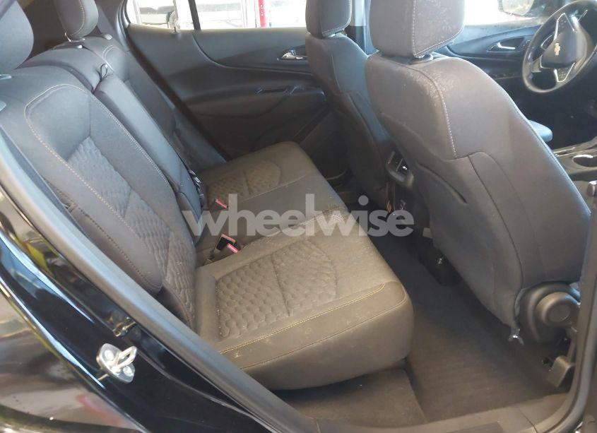 Photo 8 of 2019 Chevrolet Equinox (VIN 3GNAXJEV8KL309643)