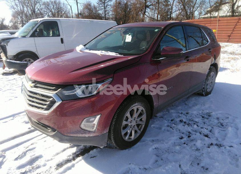 Photo 2 of 2019 Chevrolet Equinox LT (VIN 3GNAXJEV8KS647243)