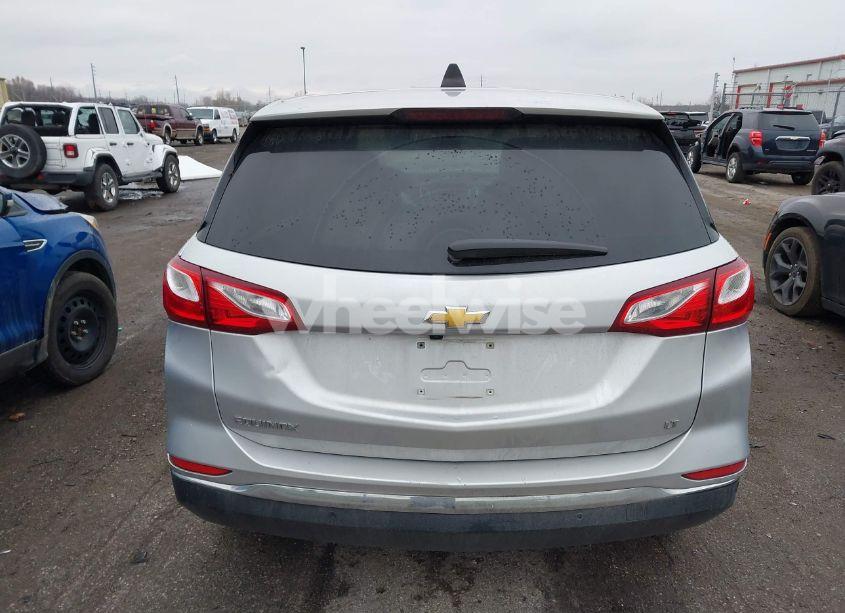 Photo 16 of 2020 Chevrolet Equinox FWD 2FL (VIN 3GNAXJEV8LS529310)