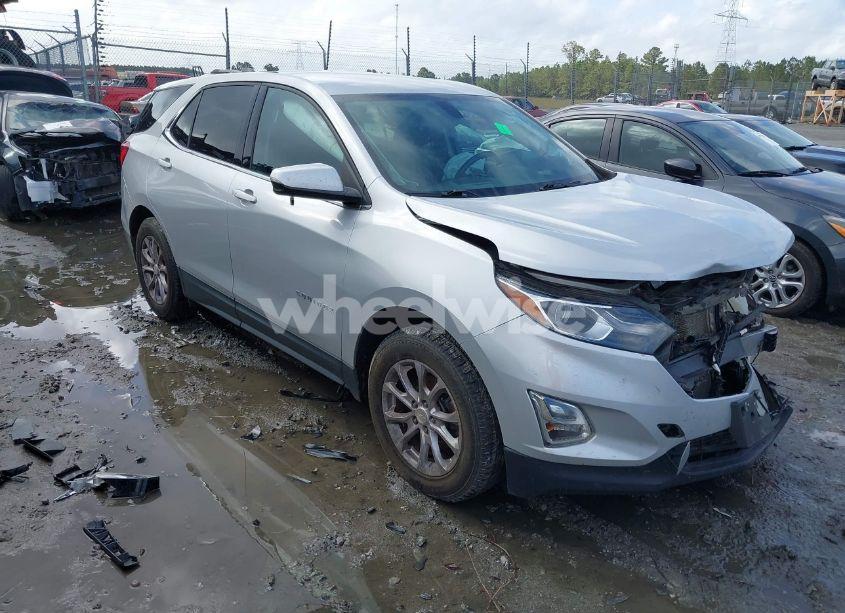 2018 Chevrolet Equinox LT (VIN 3GNAXJEV9JL130817) main photo