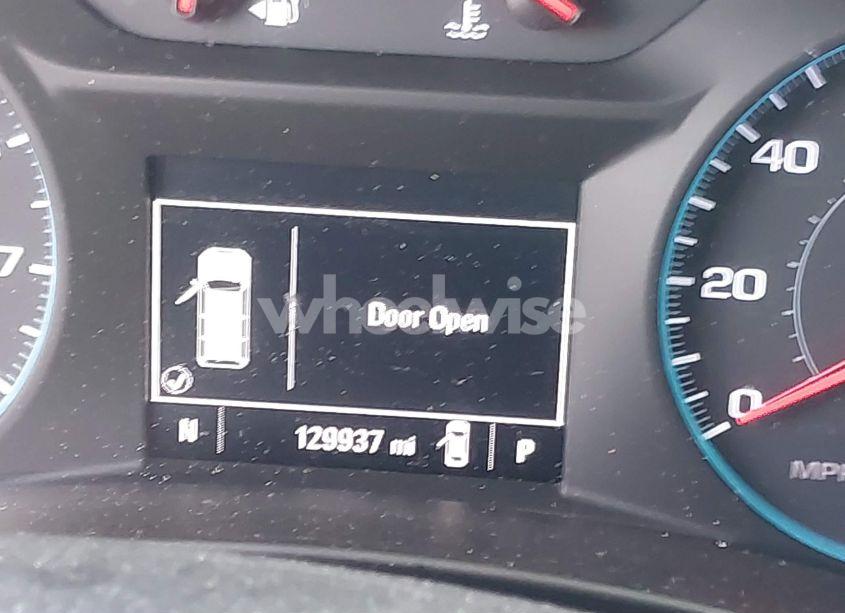 Photo 15 of 2018 Chevrolet Equinox LT (VIN 3GNAXJEV9JL130817)