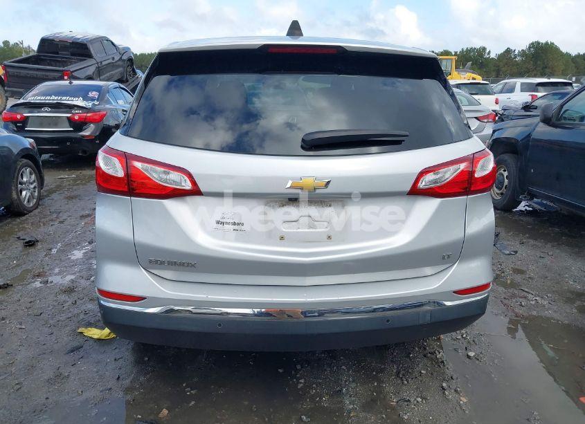 Photo 16 of 2018 Chevrolet Equinox LT (VIN 3GNAXJEV9JL130817)