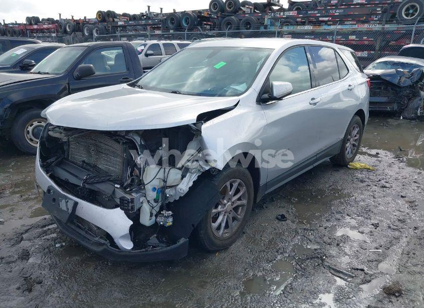Photo 2 of 2018 Chevrolet Equinox LT (VIN 3GNAXJEV9JL130817)
