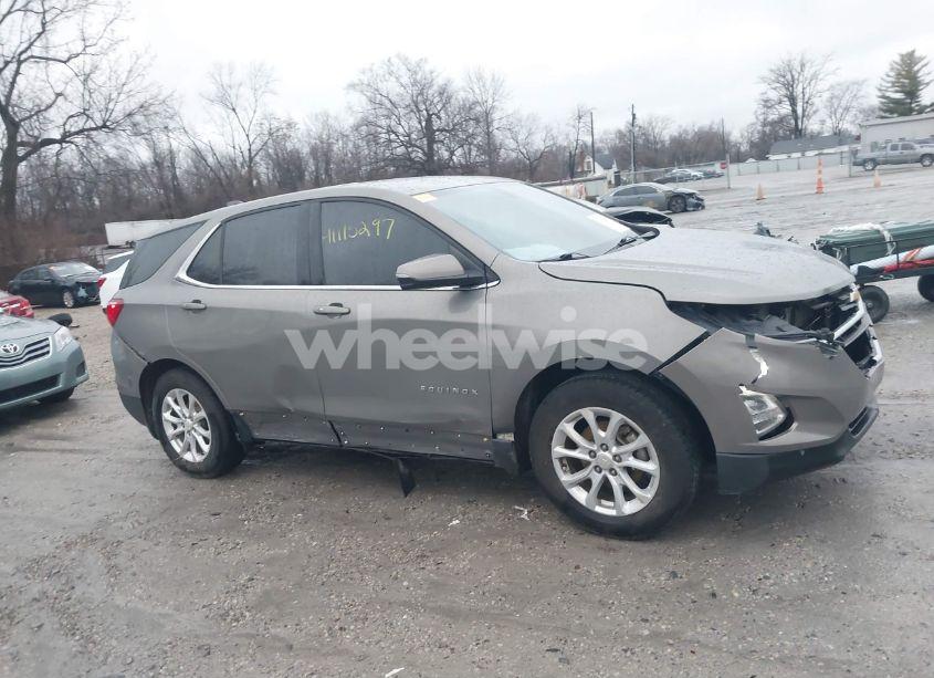 Photo 13 of 2018 Chevrolet Equinox LT (VIN 3GNAXJEV9JS572213)