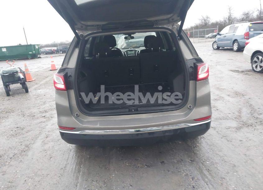 Photo 16 of 2018 Chevrolet Equinox LT (VIN 3GNAXJEV9JS572213)