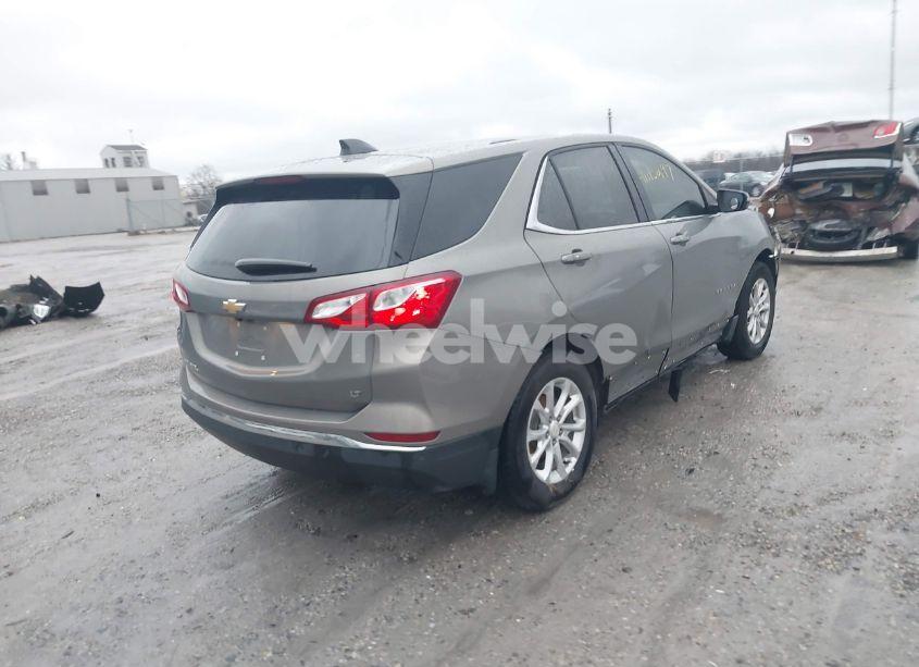Photo 4 of 2018 Chevrolet Equinox LT (VIN 3GNAXJEV9JS572213)