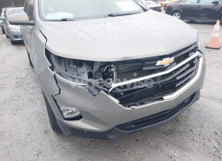 Photo 6 of 2018 Chevrolet Equinox LT (VIN 3GNAXJEV9JS572213)