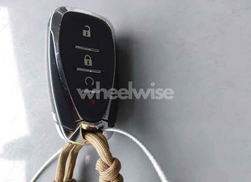 Photo 11 of 2018 Chevrolet Equinox LT (VIN 3GNAXJEV9JS575936)