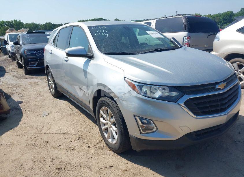 2018 Chevrolet Equinox LT (VIN 3GNAXJEV9JS591330) main photo