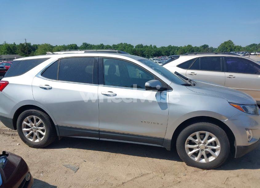 Photo 14 of 2018 Chevrolet Equinox LT (VIN 3GNAXJEV9JS591330)