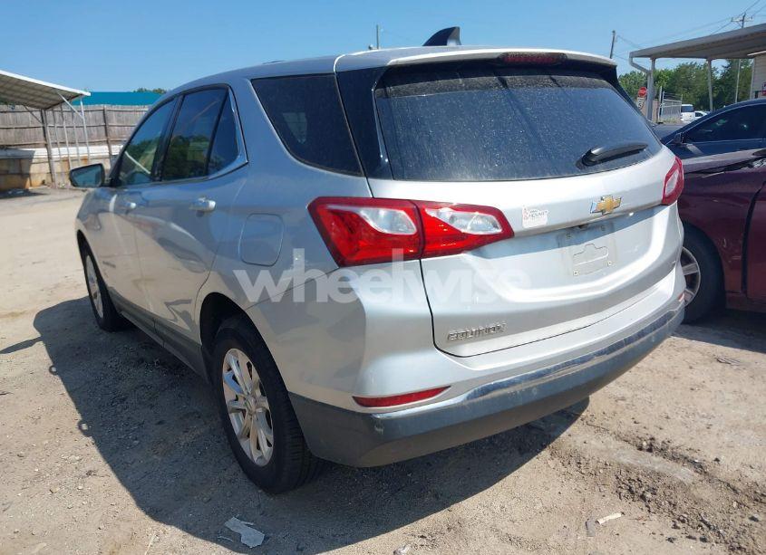 Photo 3 of 2018 Chevrolet Equinox LT (VIN 3GNAXJEV9JS591330)