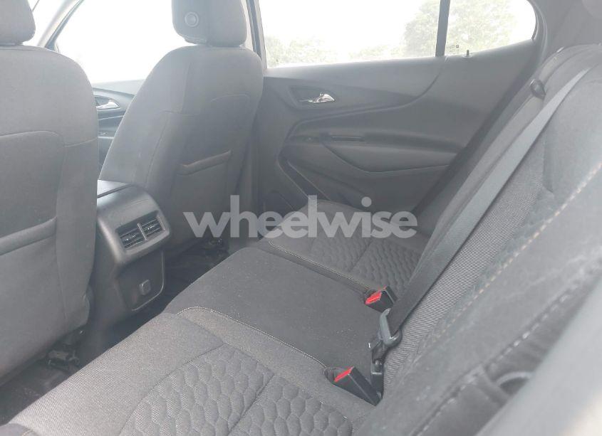 Photo 8 of 2018 Chevrolet Equinox LT (VIN 3GNAXJEV9JS591330)