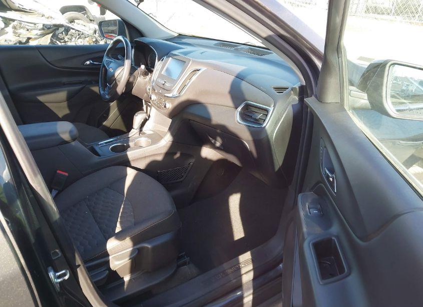 Photo 5 of 2018 Chevrolet Equinox LT (VIN 3GNAXJEV9JS610006)