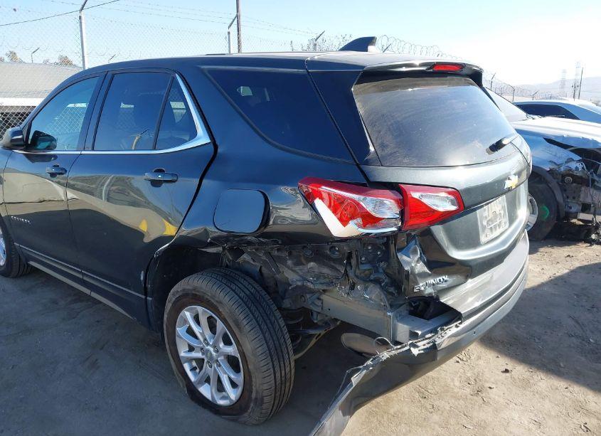 Photo 6 of 2018 Chevrolet Equinox LT (VIN 3GNAXJEV9JS610006)
