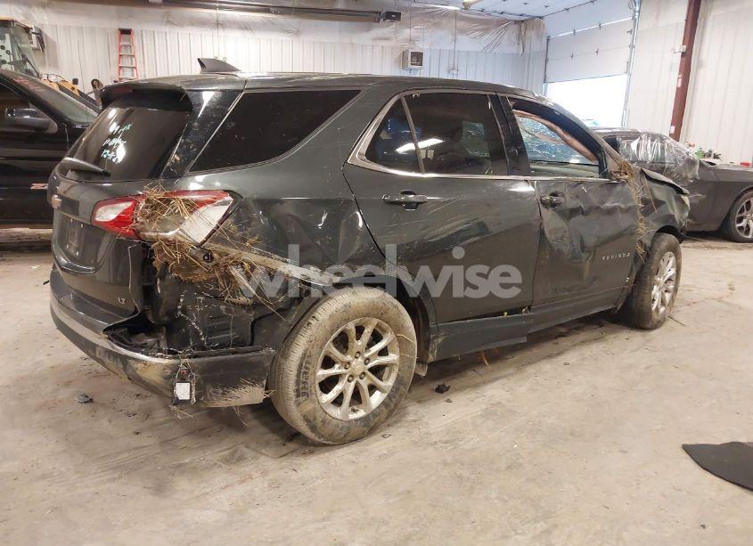 Photo 4 of 2019 Chevrolet Equinox LT (VIN 3GNAXJEV9KS593886)