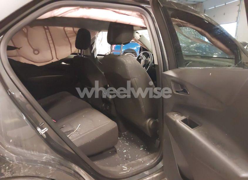 Photo 8 of 2019 Chevrolet Equinox LT (VIN 3GNAXJEV9KS593886)