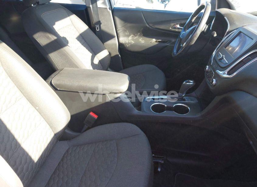 Photo 5 of 2020 Chevrolet Equinox FWD 2FL (VIN 3GNAXJEV9LL200691)