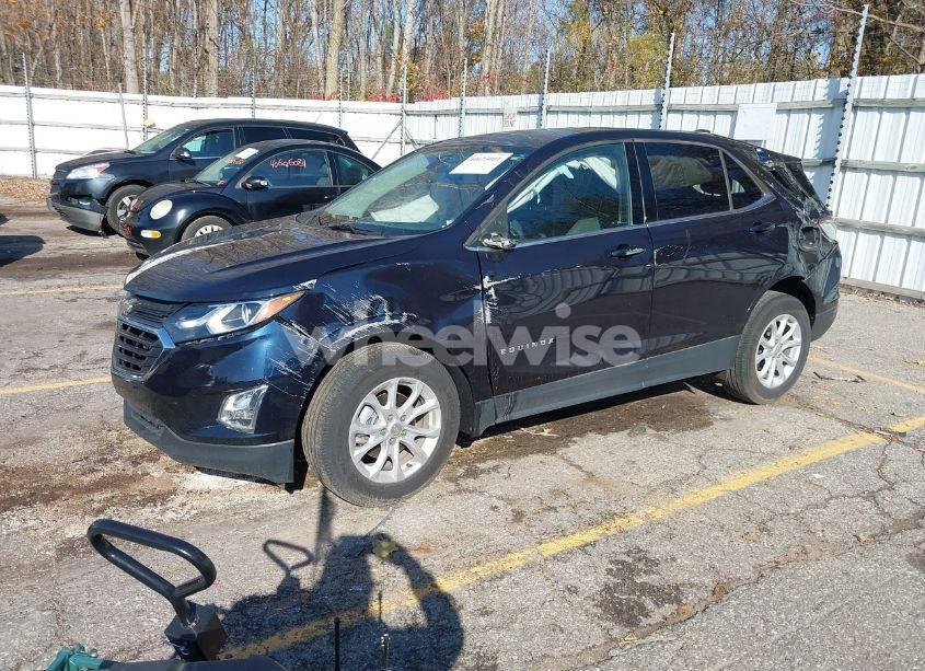 Photo 2 of 2020 Chevrolet Equinox FWD 2FL (VIN 3GNAXJEV9LS528165)