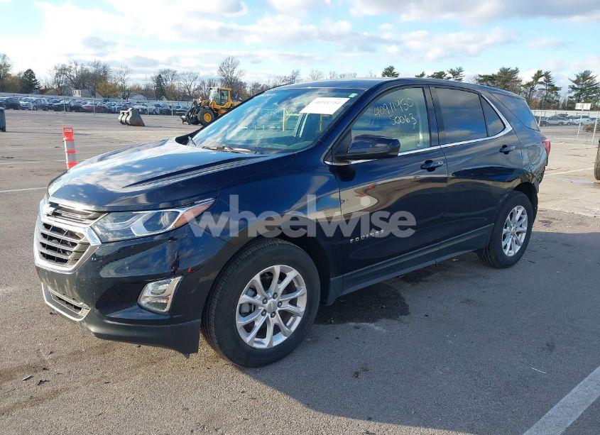 Photo 2 of 2020 Chevrolet Equinox FWD 2FL (VIN 3GNAXJEV9LS530241)